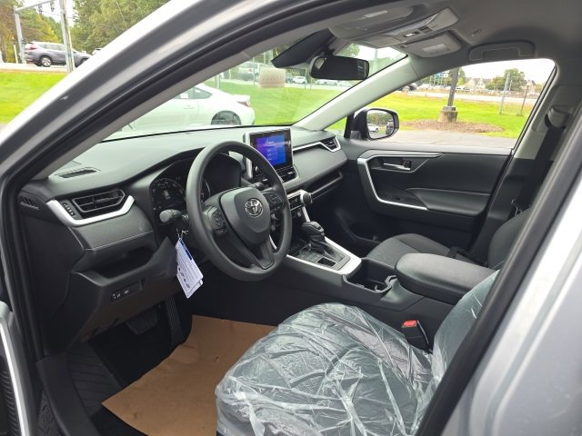 New 2025 Toyota RAV4 XLE image 9