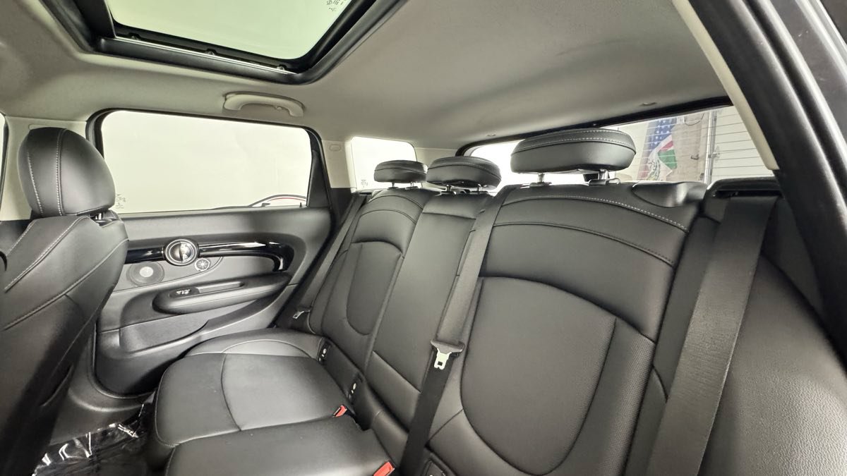 Used 2019 MINI Cooper Clubman S w/ Premium Package FWD image 31