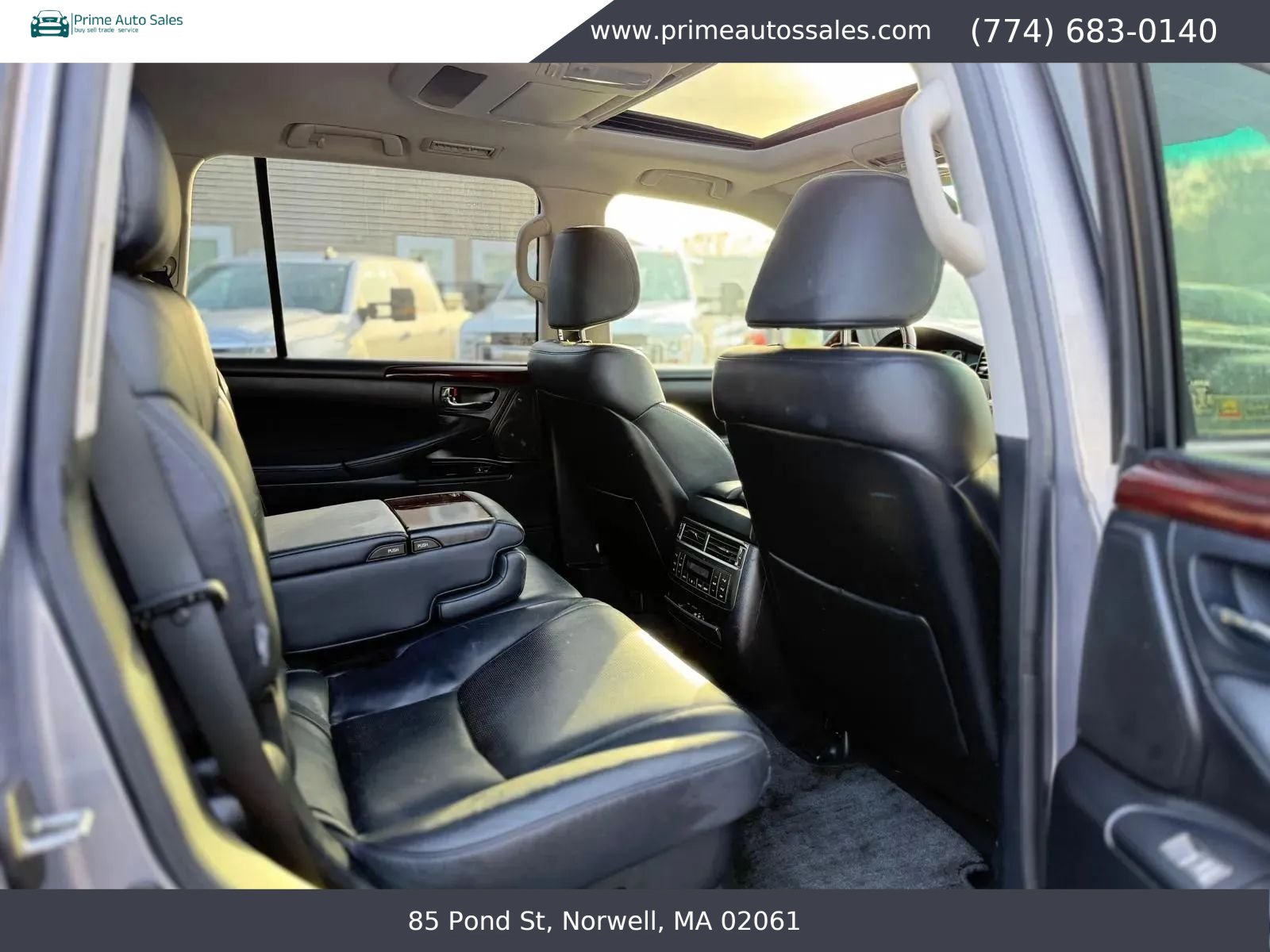 Used 2011 Lexus LX 570 4WD w/ Luxury Pkg image 13