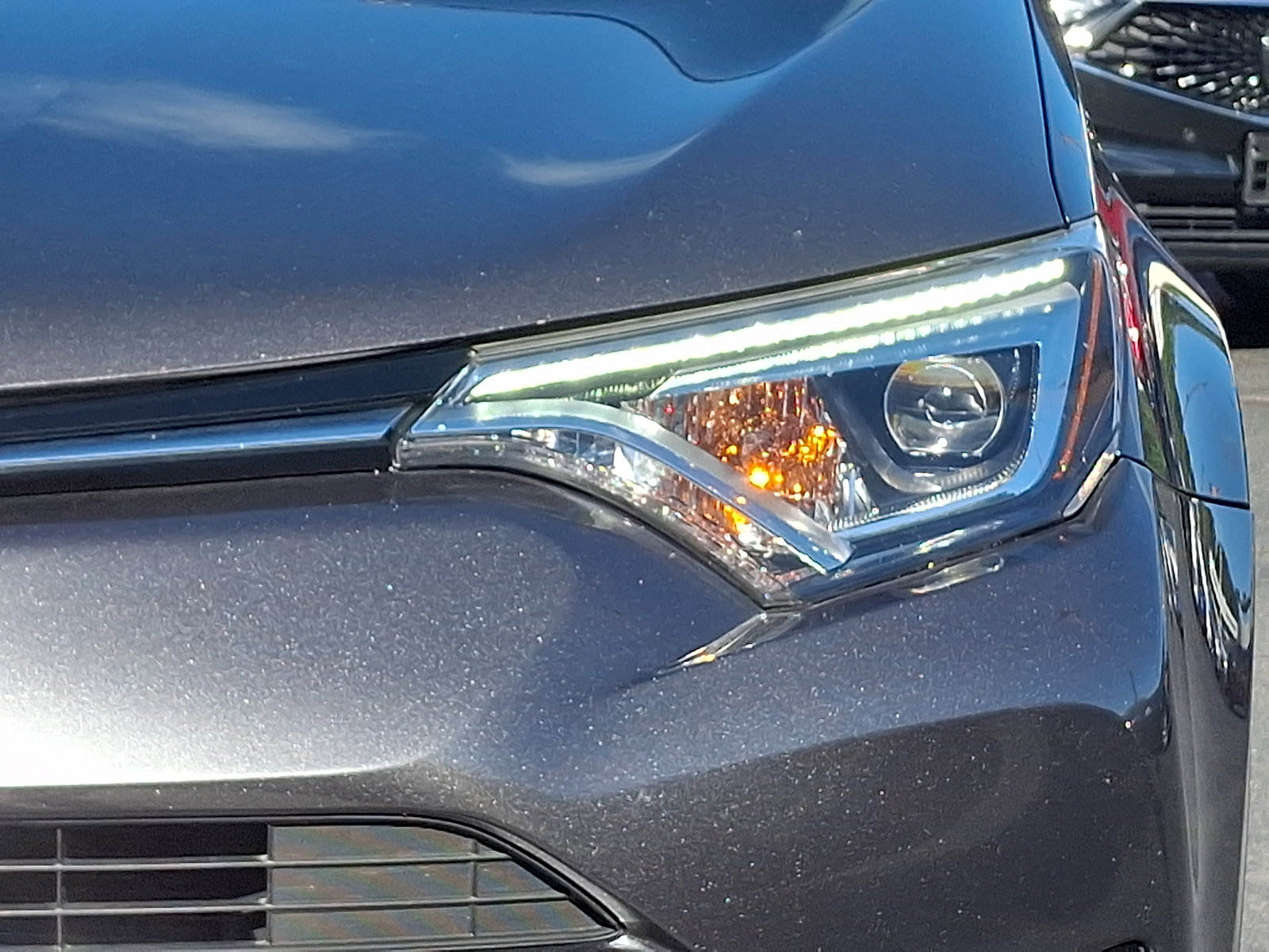 Used 2017 Toyota RAV4 Limited w/ Advanced Technology Package AWD/4WD image 9