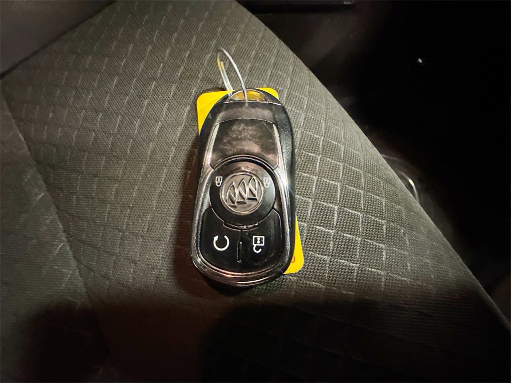 Used 2022 Buick Encore Preferred w/ Safety Package image 29