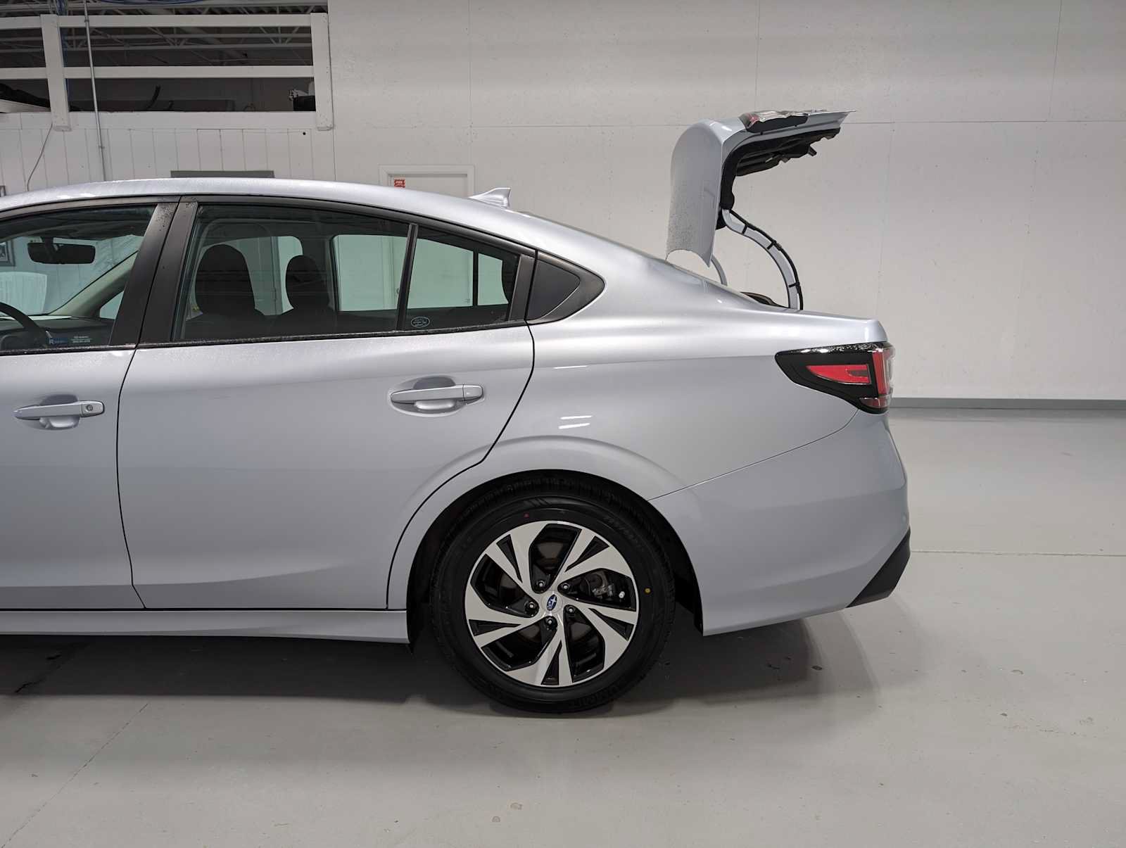 Used 2024 Subaru Legacy Premium AWD/4WD image 11