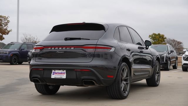 Used 2023 Porsche Macan image 9