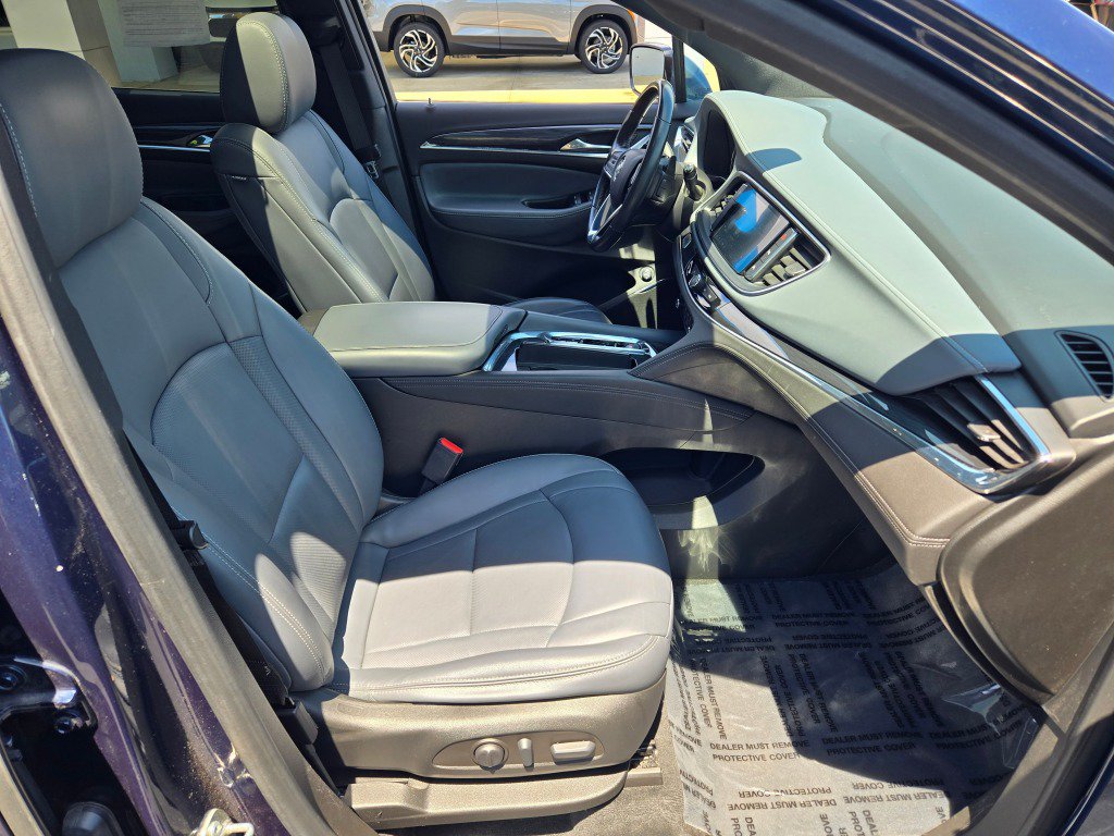 Certified 2023 Buick Enclave Essence w/ Experience Buick Package FWD image 7