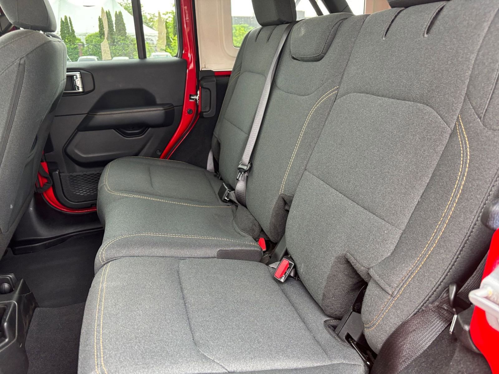 Used 2025 Jeep Wrangler Unlimited Sahara AWD/4WD image 23