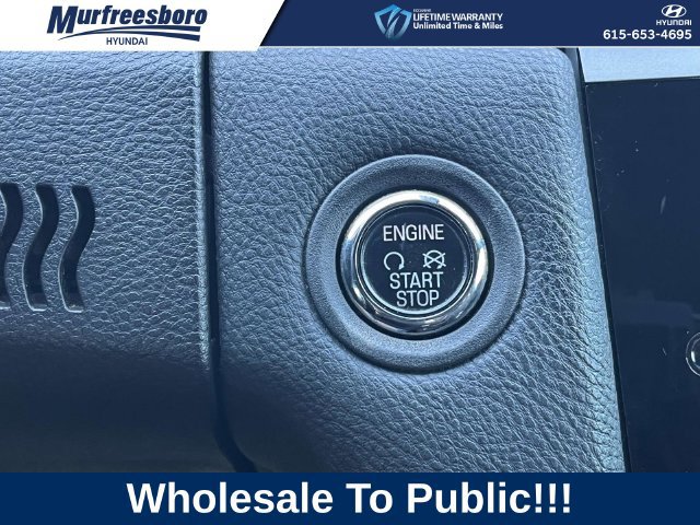 Used 2015 Ford Taurus SHO w/ Equipment Group 401A AWD/4WD image 32