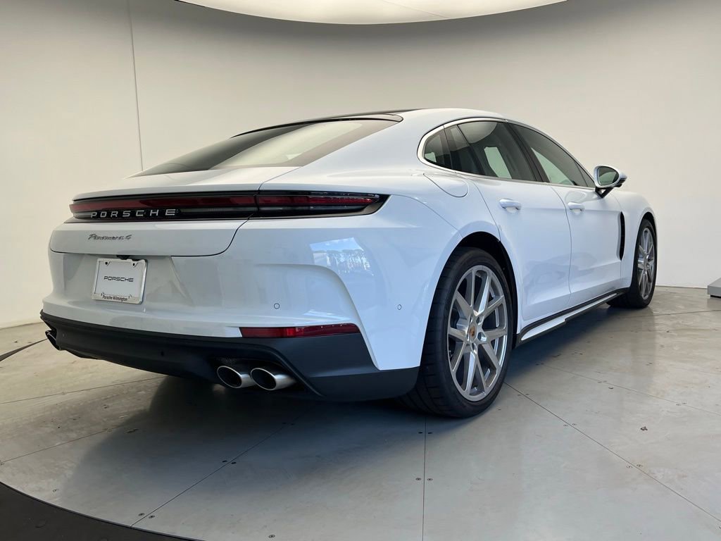 Used 2026 Porsche Panamera RWD image 22
