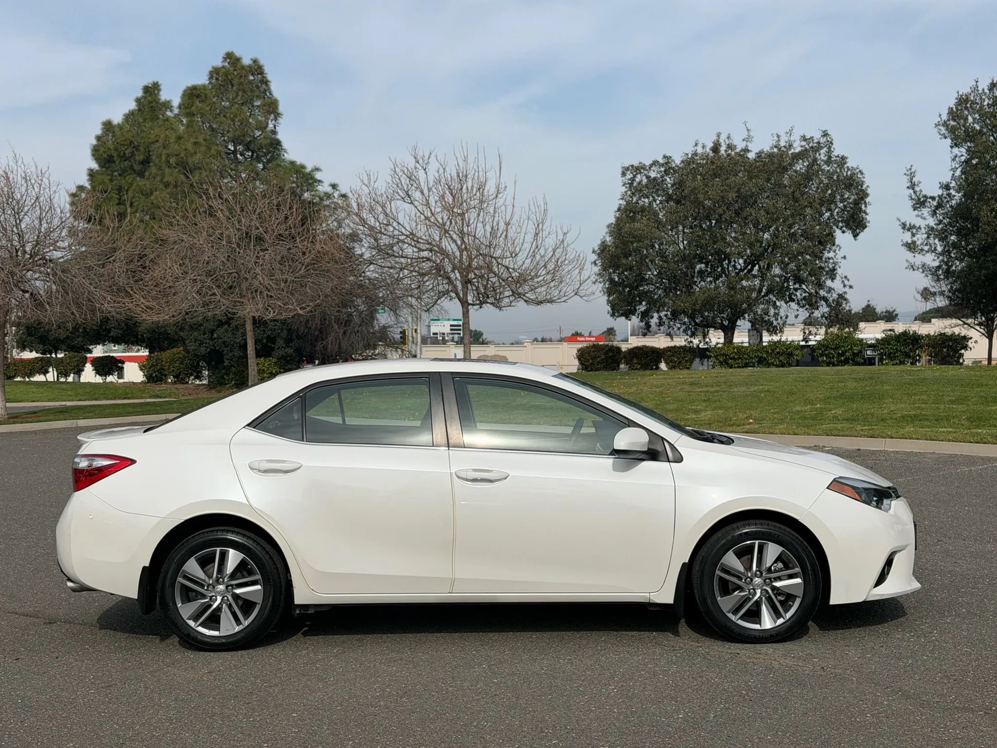 Used 2014 Toyota Corolla LE Premium image 6