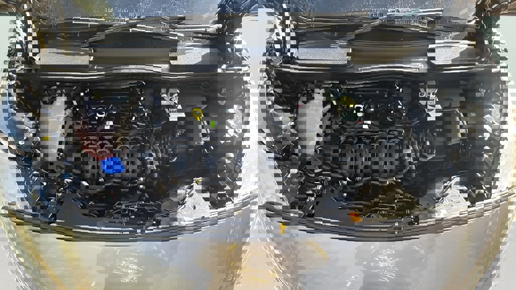 Used 2020 Ford Transit Connect XLT image 28