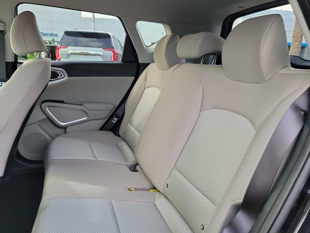 Used 2025 Kia Soul LX FWD image 16