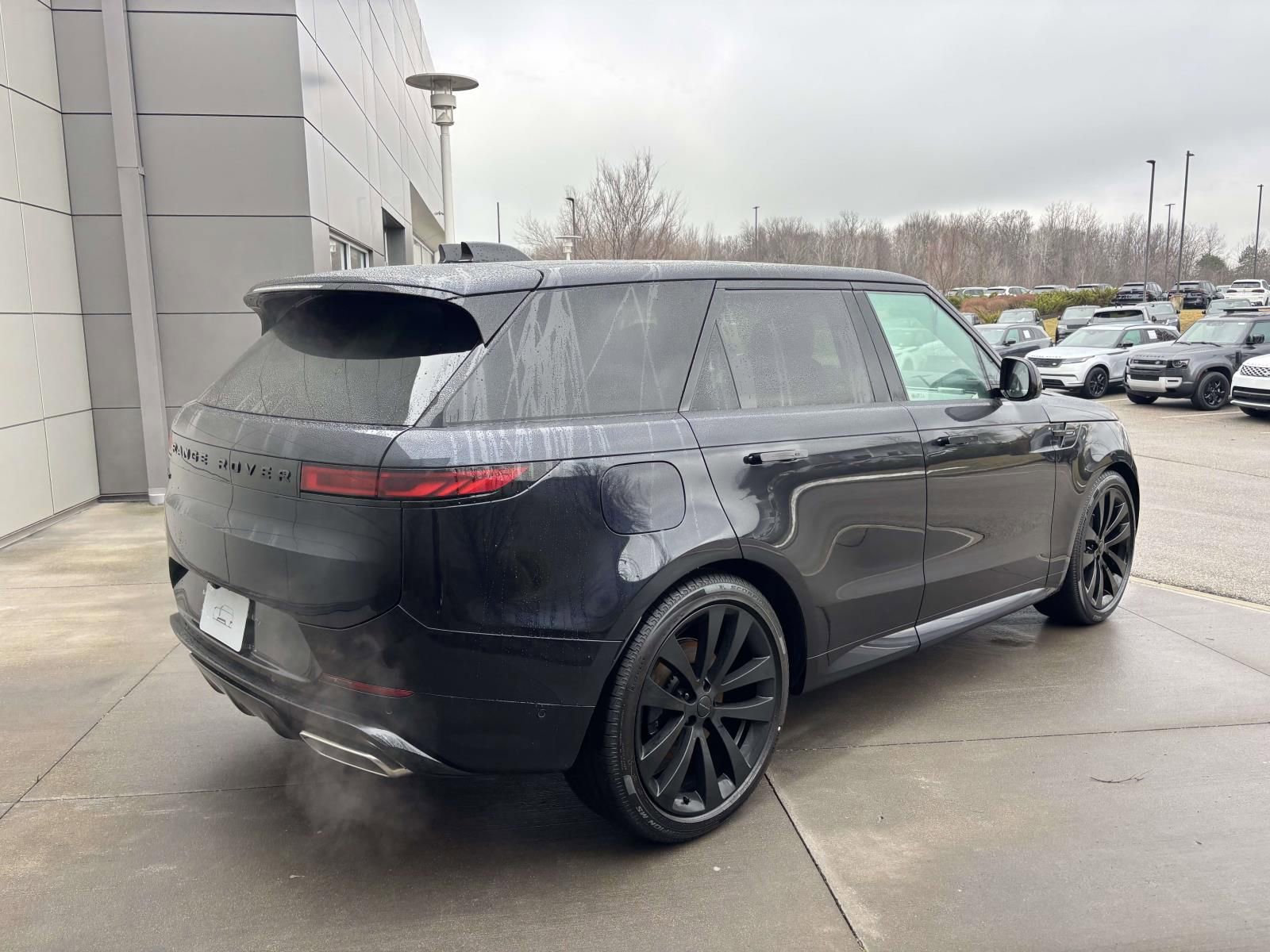 New 2026 Land Rover Range Rover Sport Dynamic SE image 5
