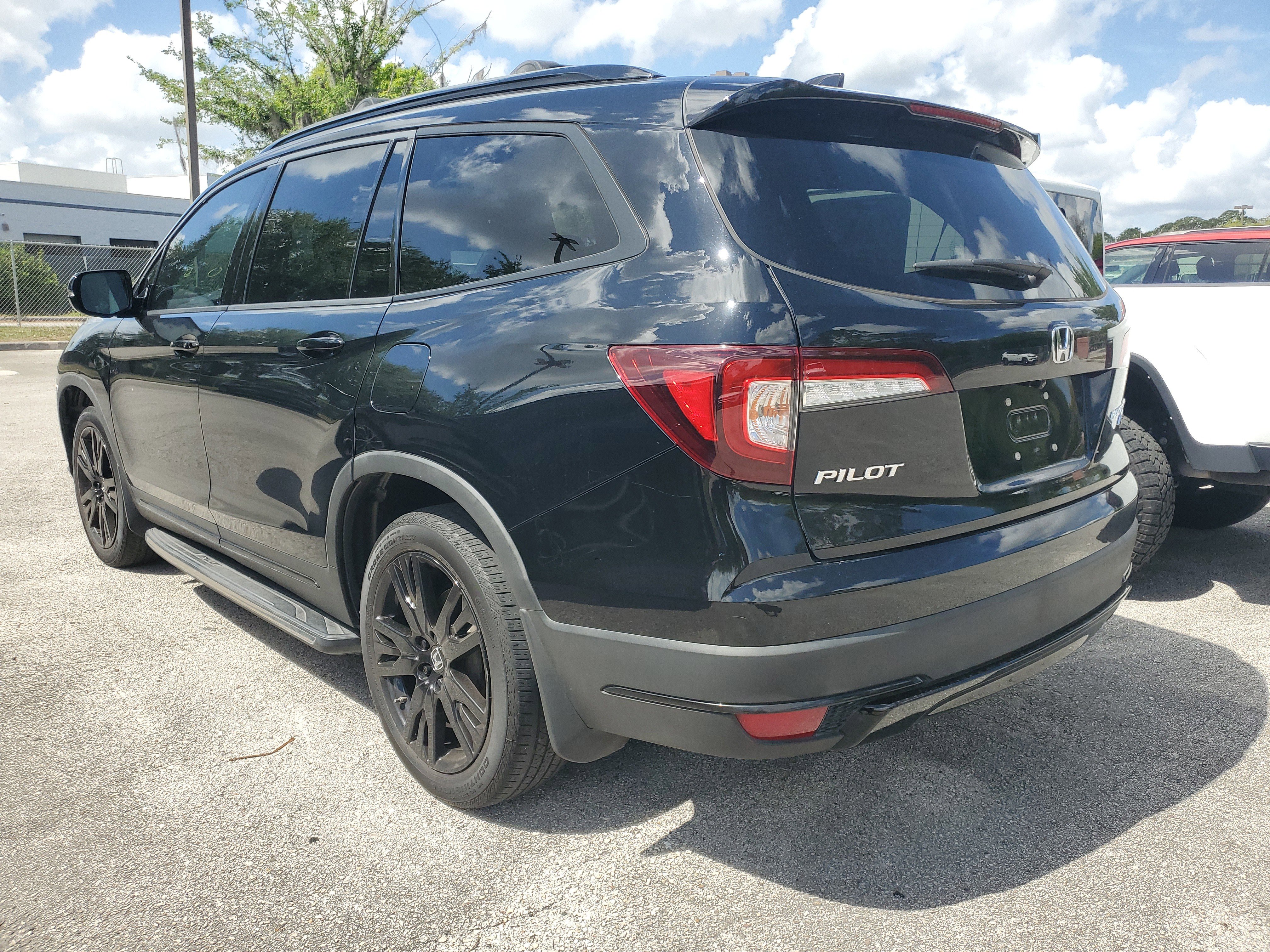 Used 2020 Honda Pilot Black Edition image 4