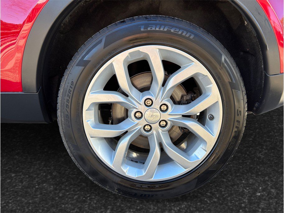 Used 2019 Land Rover Discovery Sport HSE AWD/4WD image 16
