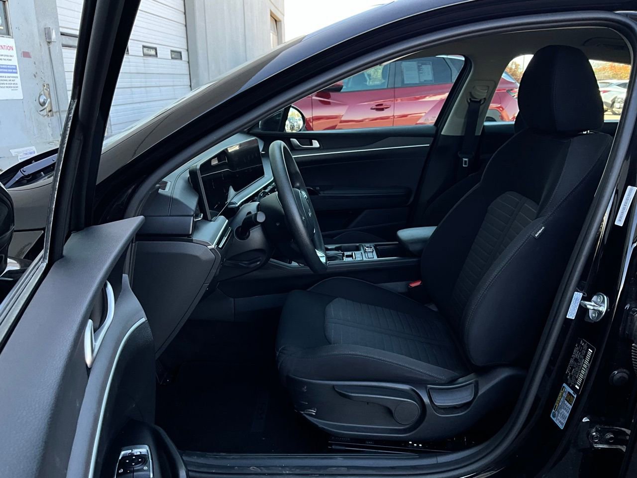 Used 2025 Kia K5 LXS image 10