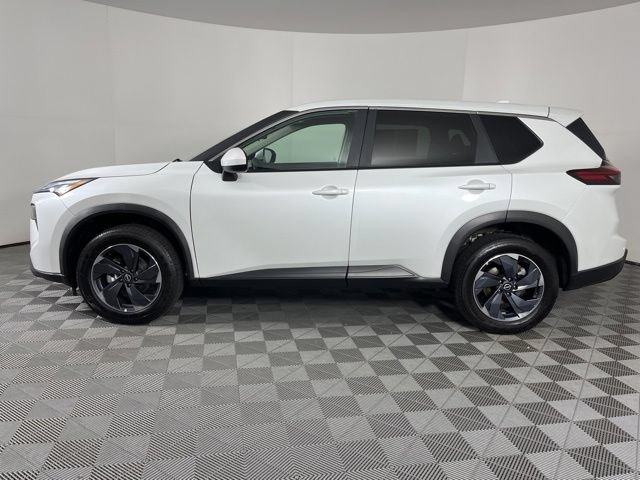 Used 2024 Nissan Rogue SV FWD image 7