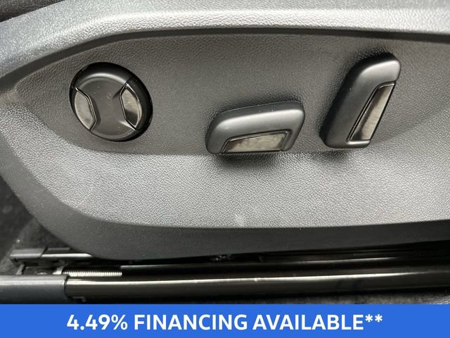 Used 2025 Volkswagen Taos SE image 14