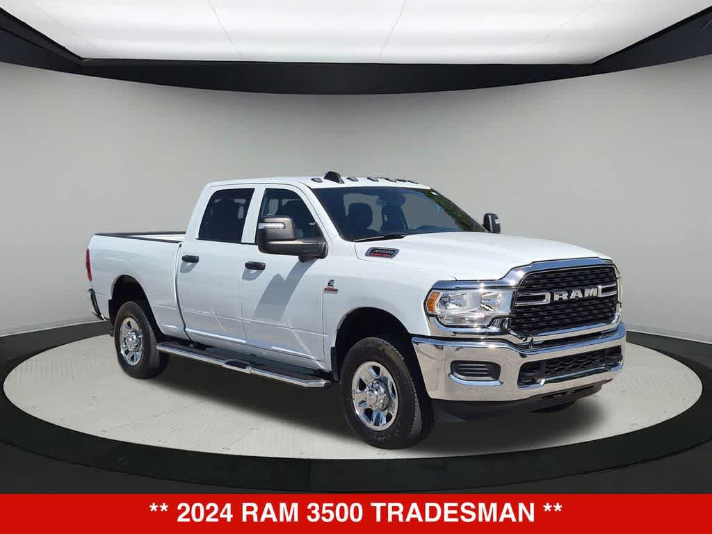 Used 2024 RAM 3500 Tradesman w/ Towing Technology Group AWD/4WD image 8