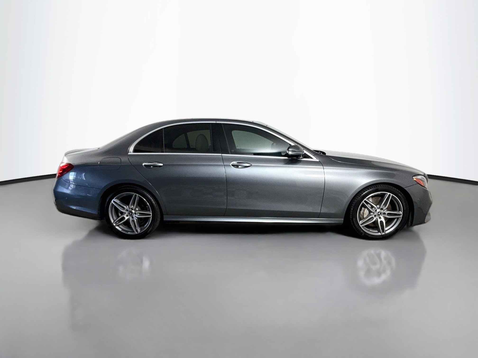 Used 2018 Mercedes-Benz E 300 w/ Premium 3 Package (Q03) image 11