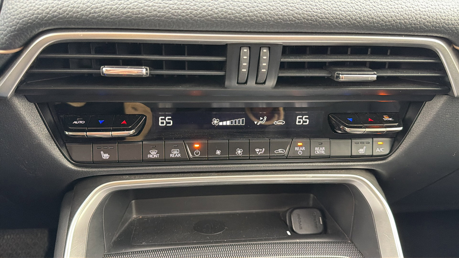 Used 2025 MAZDA CX-90 3.3 Turbo w/ Preferred Package image 29