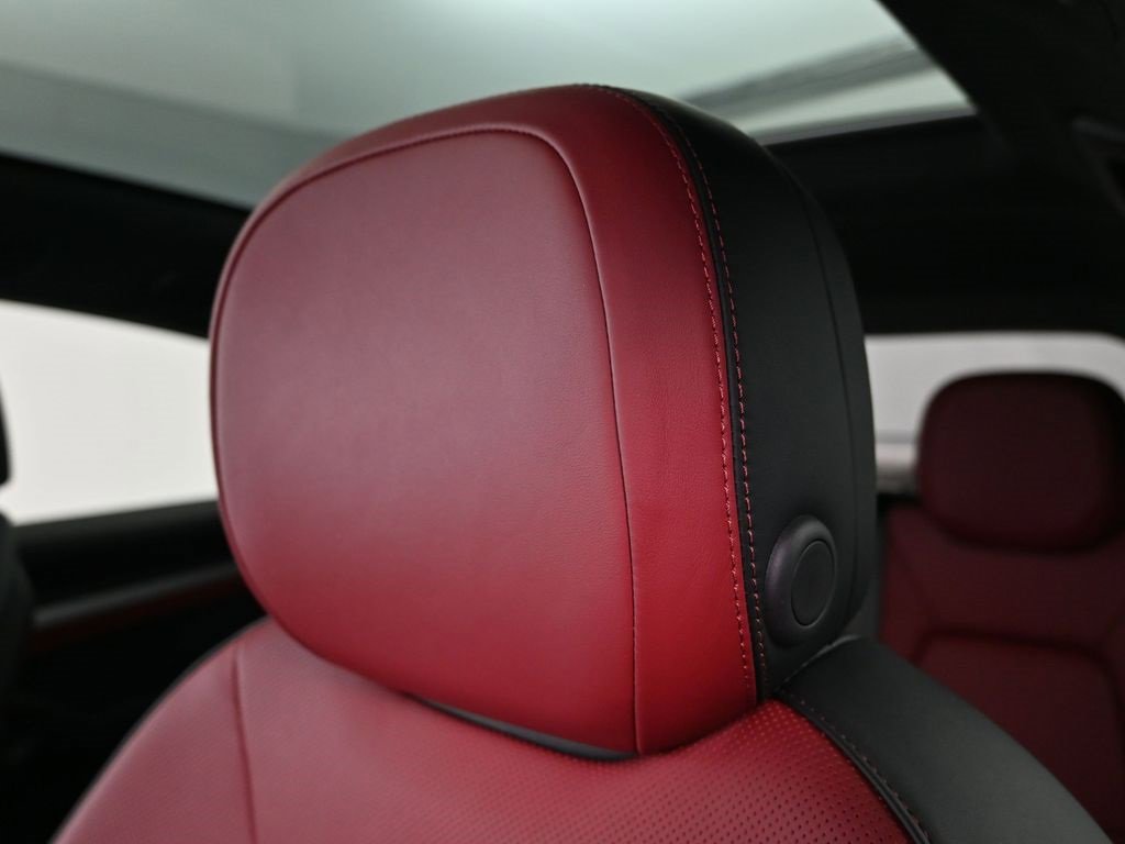 Certified 2026 Porsche Cayenne Coupe image 20