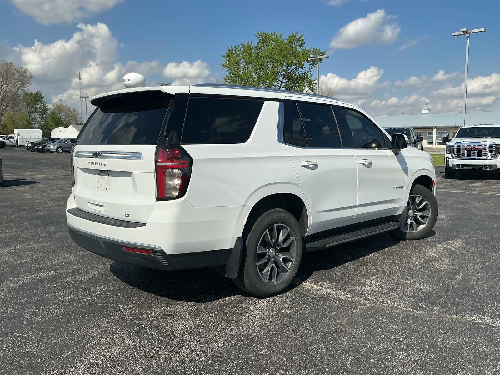 Used 2021 Chevrolet Tahoe LT w/ LT Signature Package AWD/4WD image 4