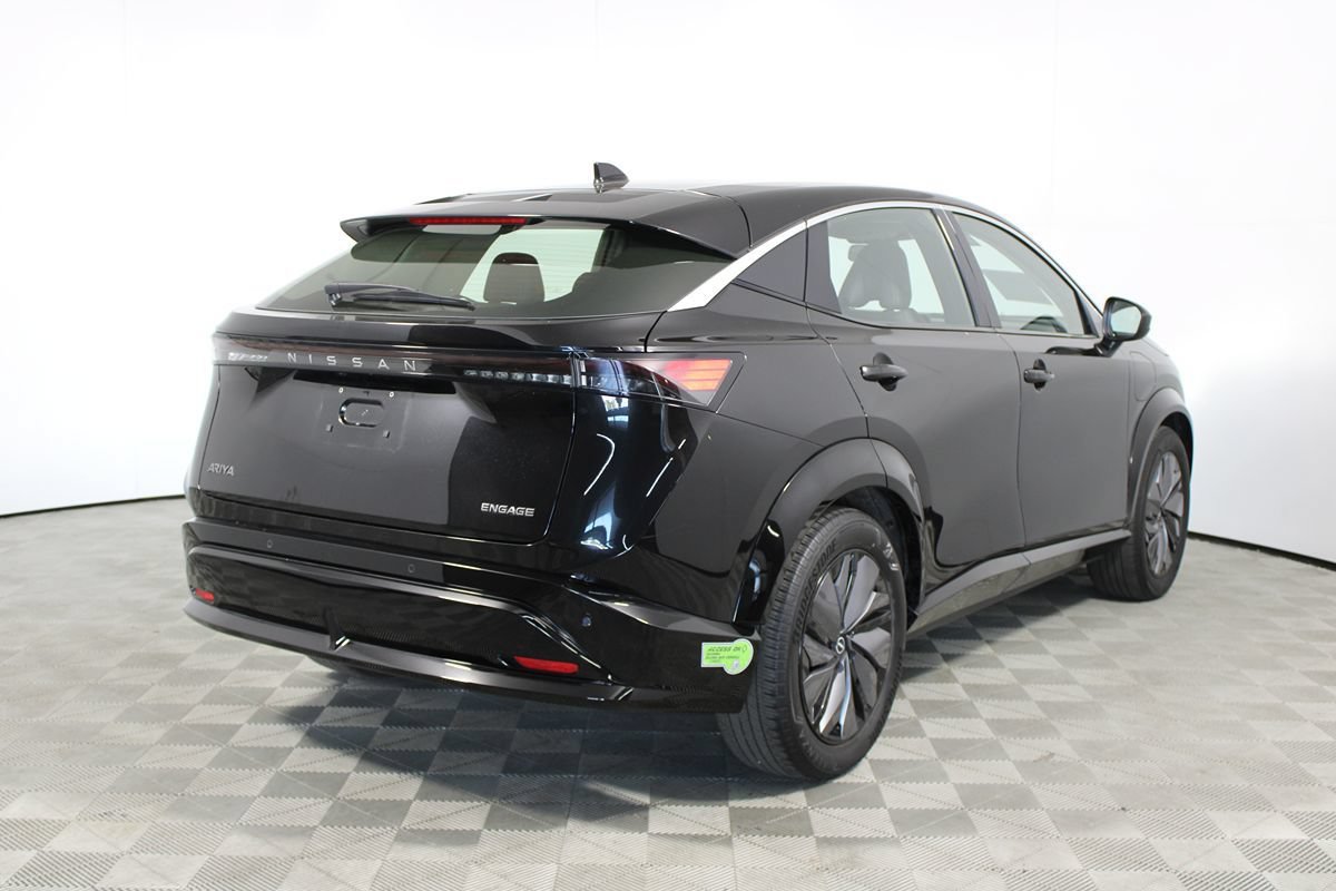Used 2023 Nissan Ariya FWD image 33