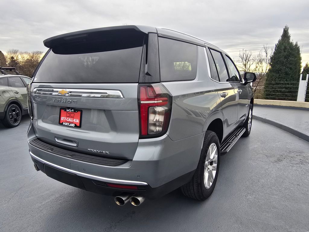 Used 2024 Chevrolet Tahoe Premier AWD/4WD image 3