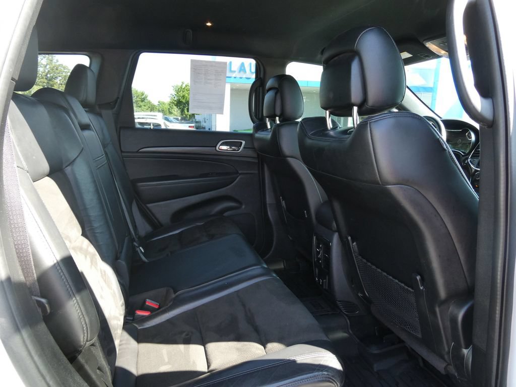 Used 2020 Jeep Grand Cherokee Altitude AWD/4WD image 15