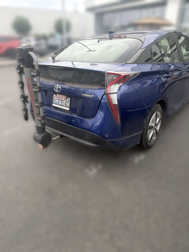 Used 2017 Toyota Prius Two w/ Prius Two Safety Plus Package FWD image 5