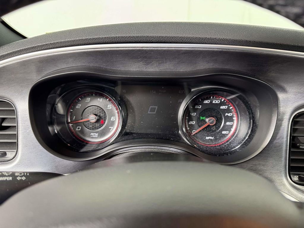 Used 2018 Dodge Charger R/T RWD image 3