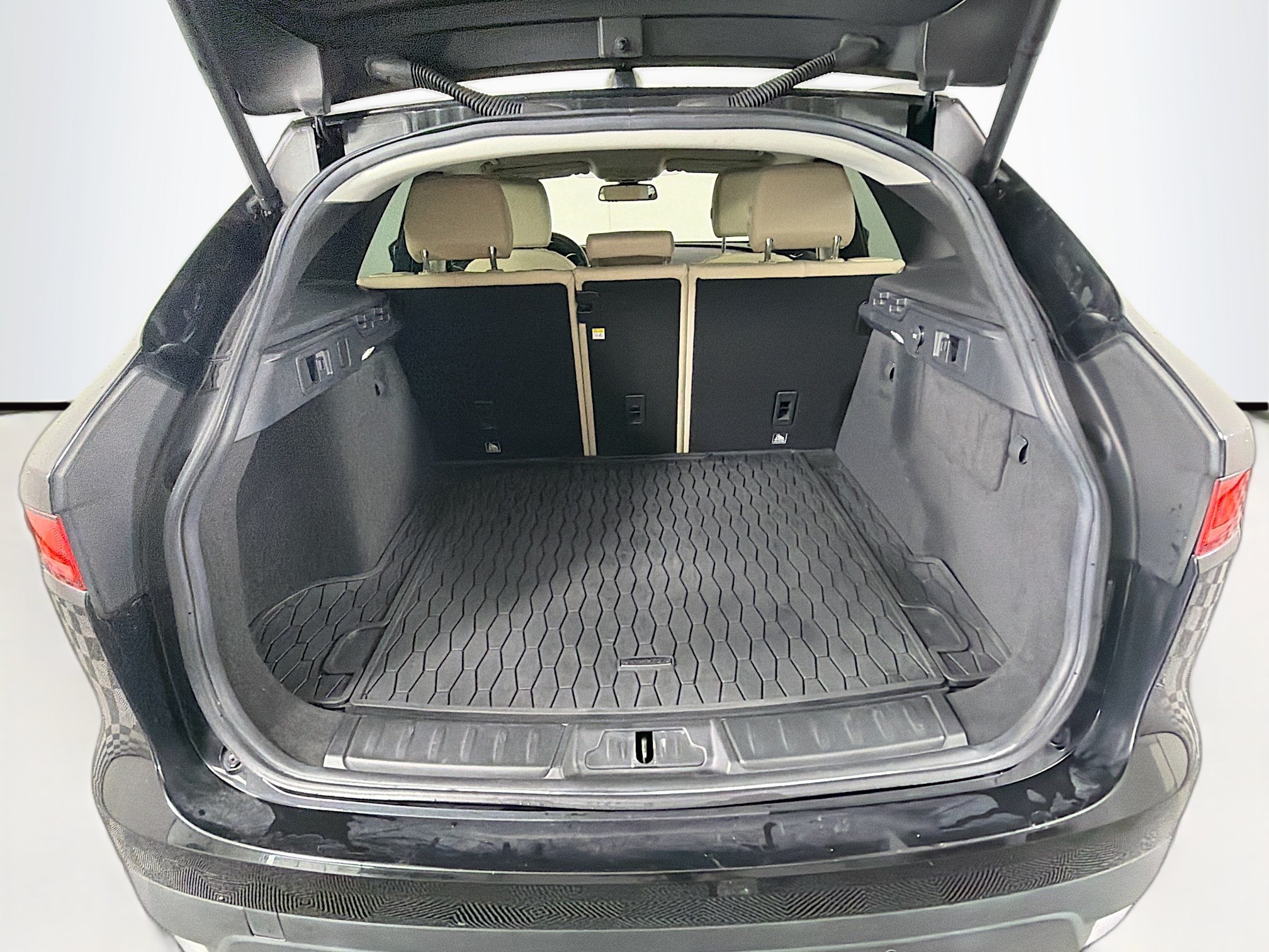 Used 2017 Jaguar F-PACE Premium AWD/4WD image 28