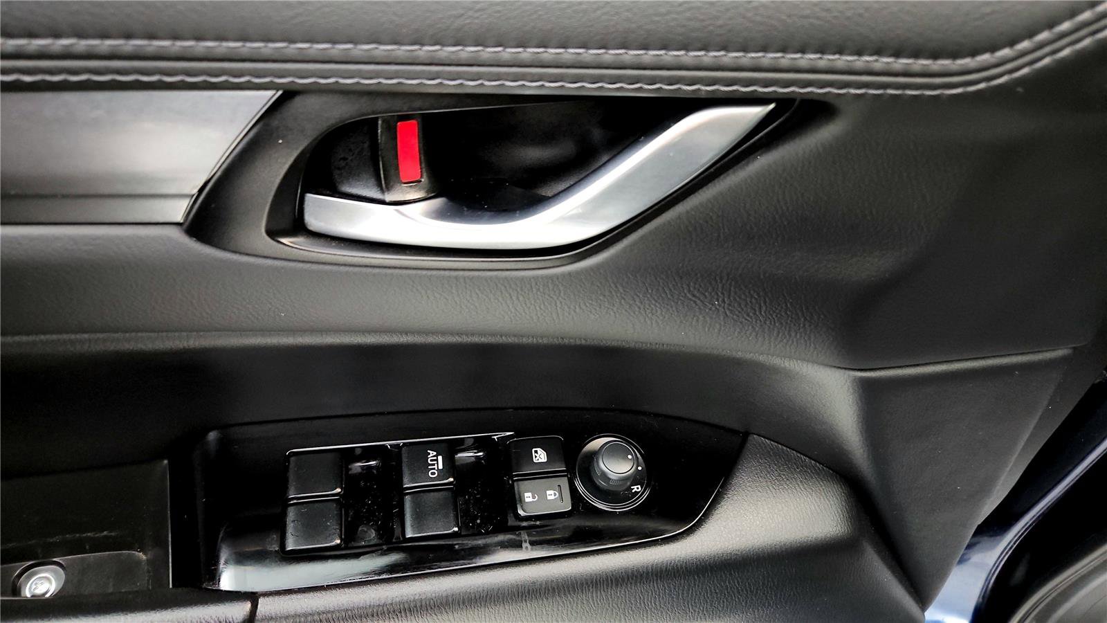 Used 2017 MAZDA CX-5 Touring image 35