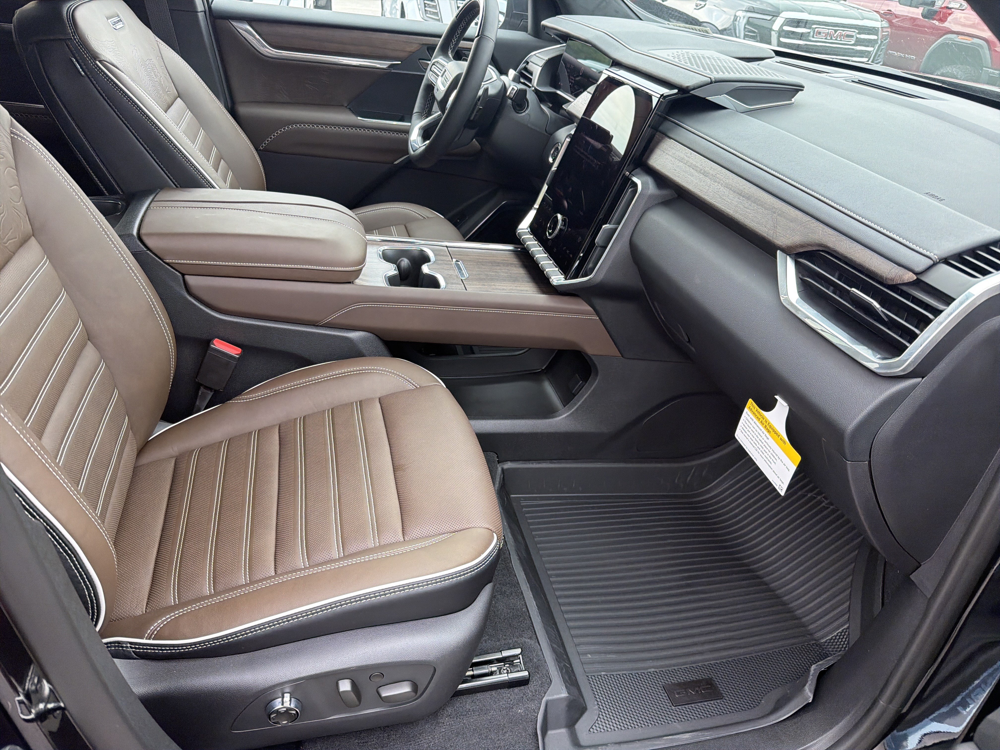 New 2027 GMC Acadia Denali Ultimate w/ LPO, Floor Liner Package FWD image 14
