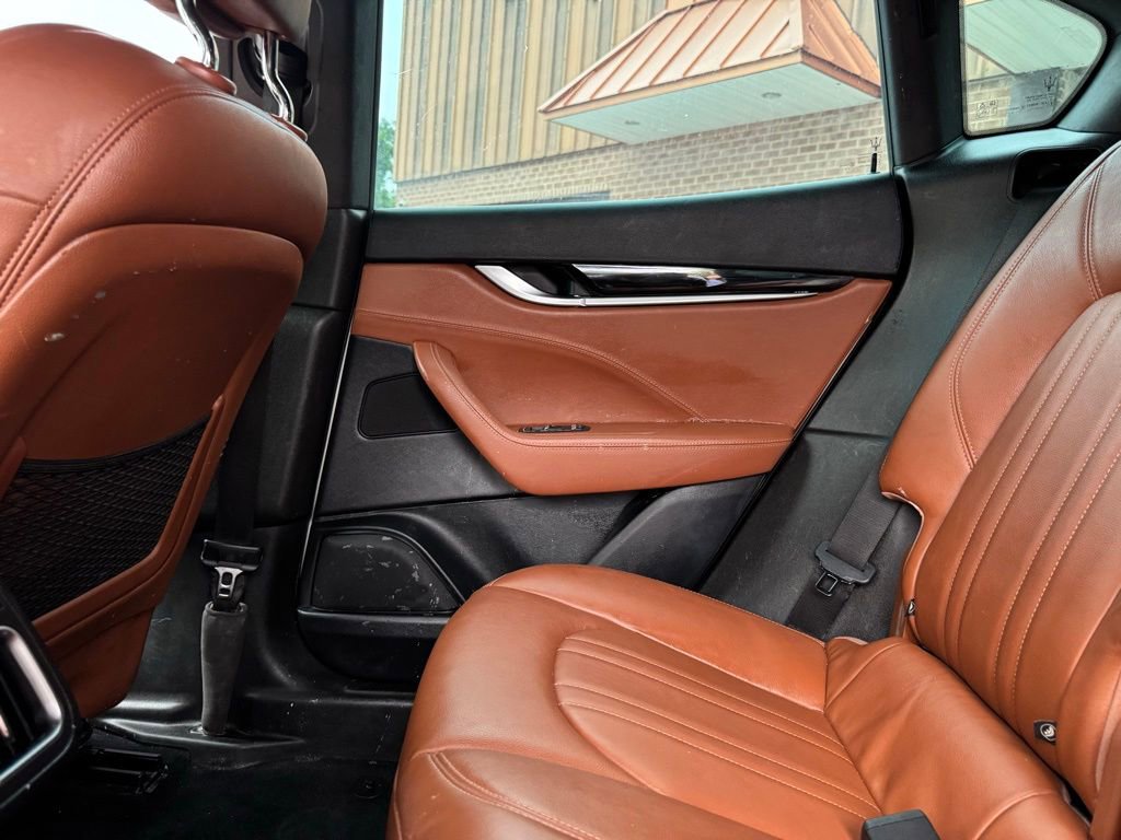 Used 2019 Maserati Levante image 37