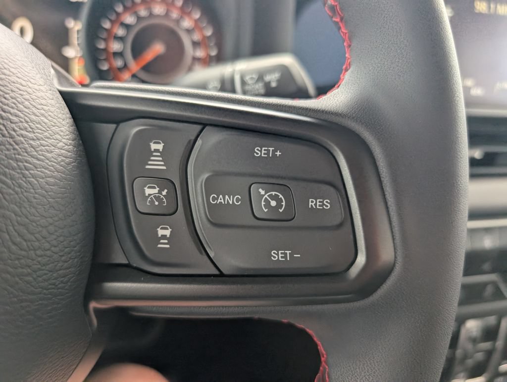 Used 2024 Jeep Gladiator Rubicon w/ Safety Group AWD/4WD image 16