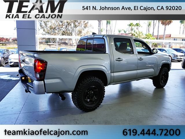 Used 2022 Toyota Tacoma SR AWD/4WD image 12