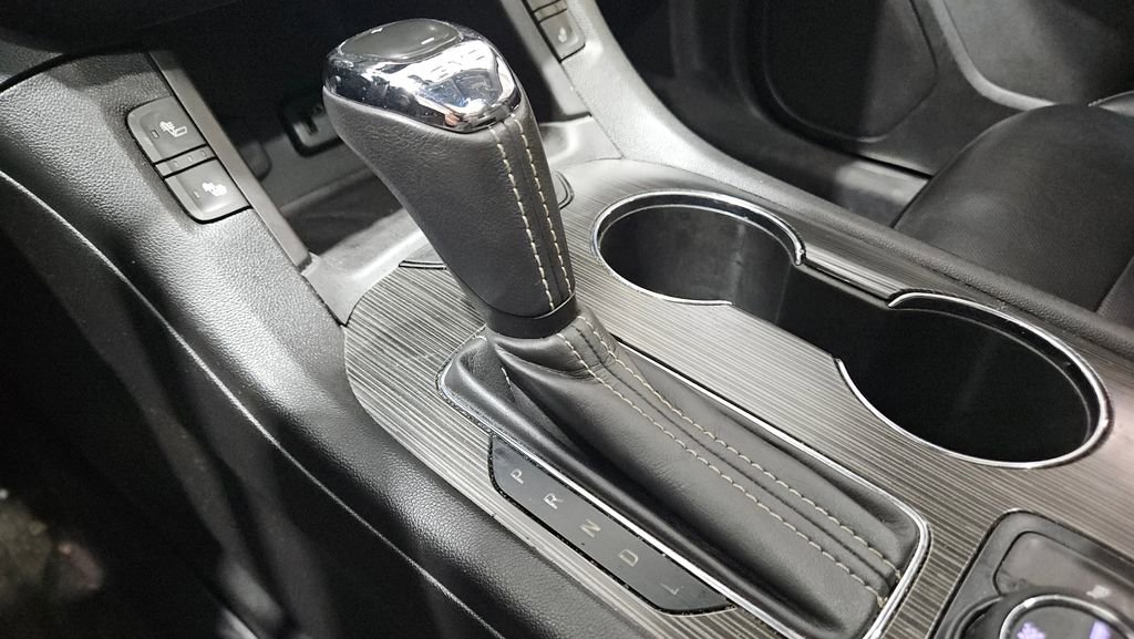 Used 2019 GMC Acadia SLT w/ Black Edition image 25