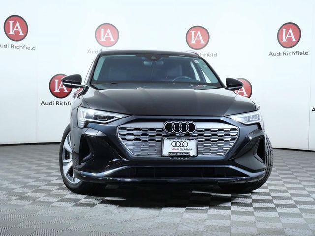 Used 2024 Audi Q8 e-tron Premium Plus w/ Premium Plus Package AWD/4WD image 3