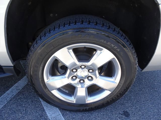 Used 2018 Chevrolet Suburban LT AWD/4WD image 44