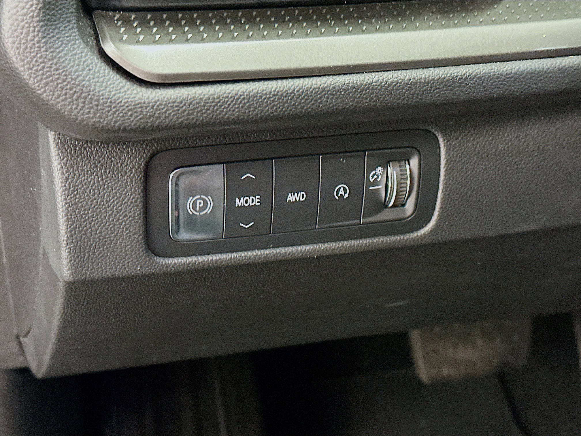 Used 2025 Chevrolet Traverse LT image 17