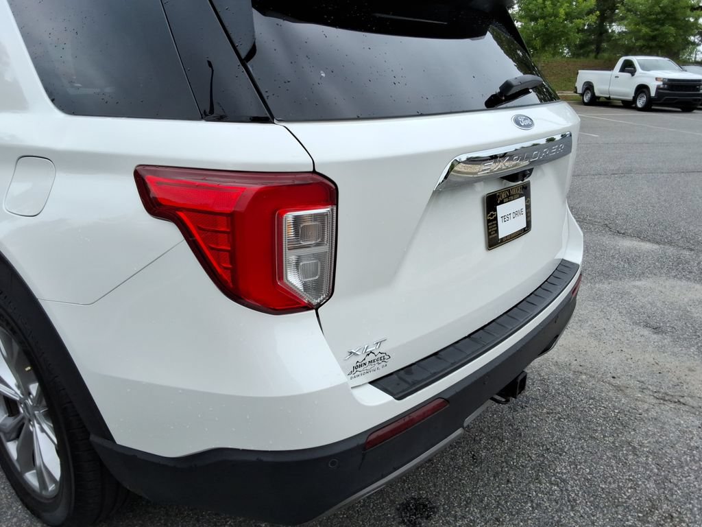 Used 2020 Ford Explorer XLT w/ Equipment Group 202A RWD image 13