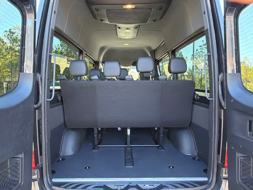 Used 2021 Mercedes-Benz Sprinter 2500 image 9