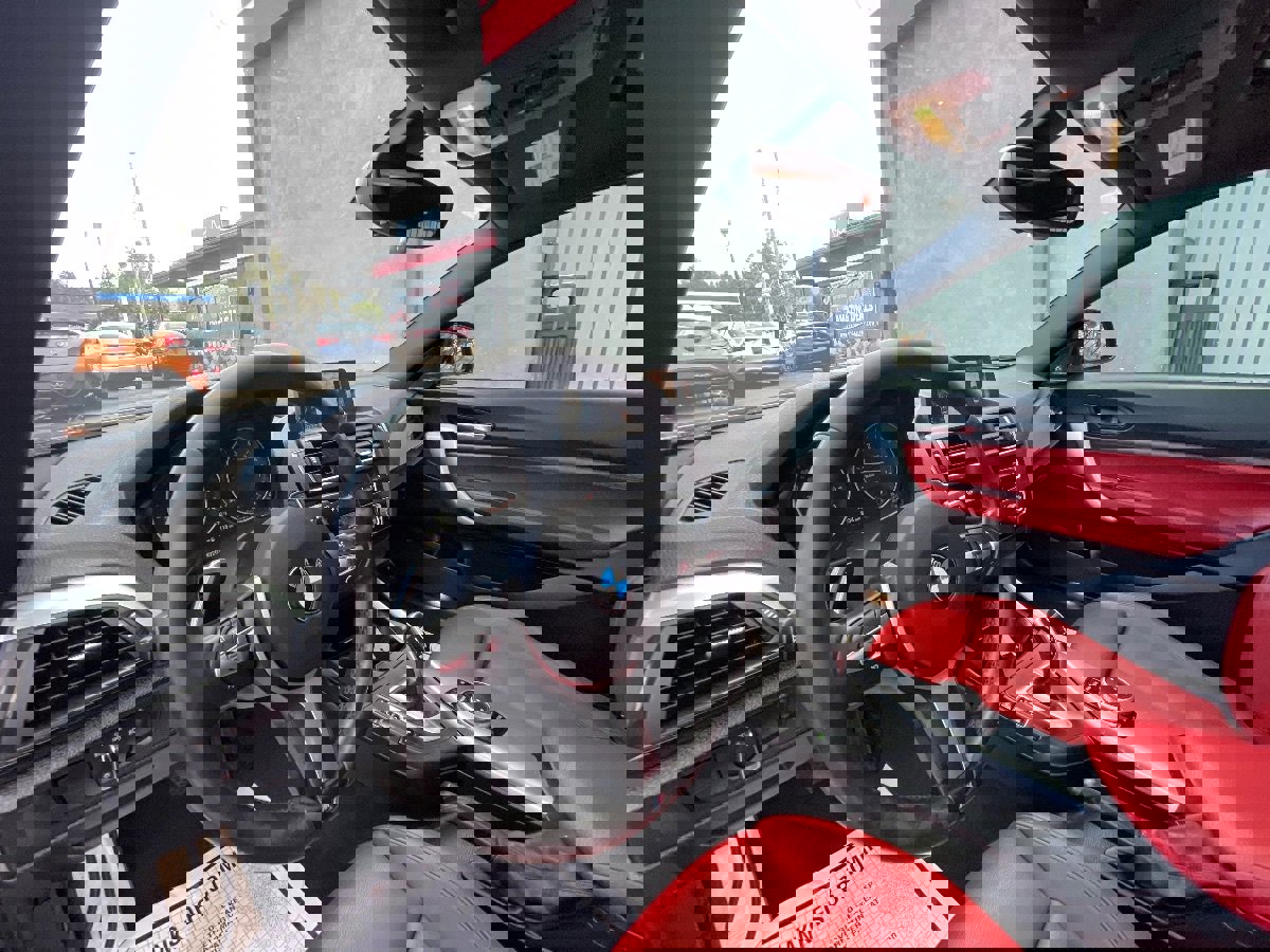 Used 2015 BMW M235i xDrive Coupe image 9