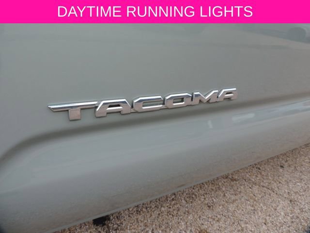 Used 2022 Toyota Tacoma TRD Off-Road w/ Technology Package image 12
