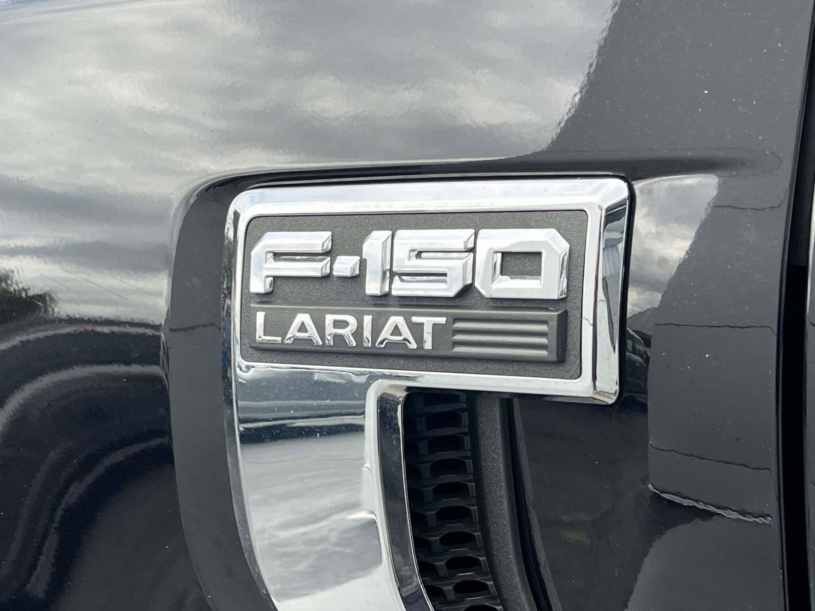 Used 2023 Ford F150 Lariat image 10