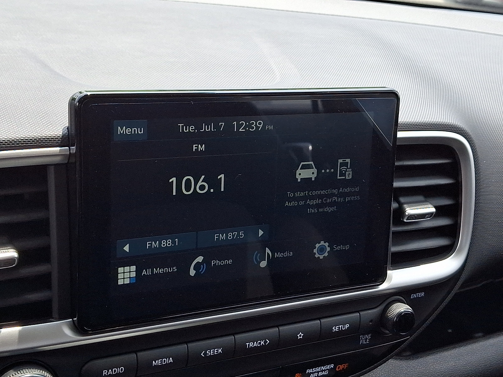 New 2026 Hyundai Venue SE FWD image 16