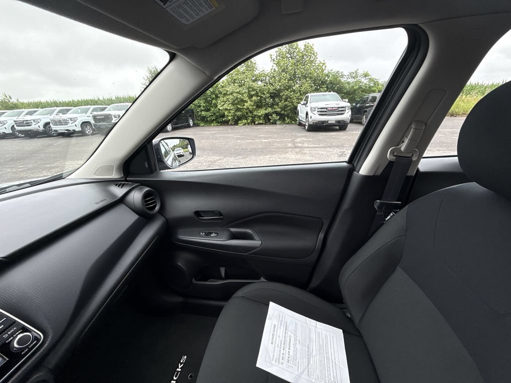 Used 2024 Nissan Kicks S FWD image 26