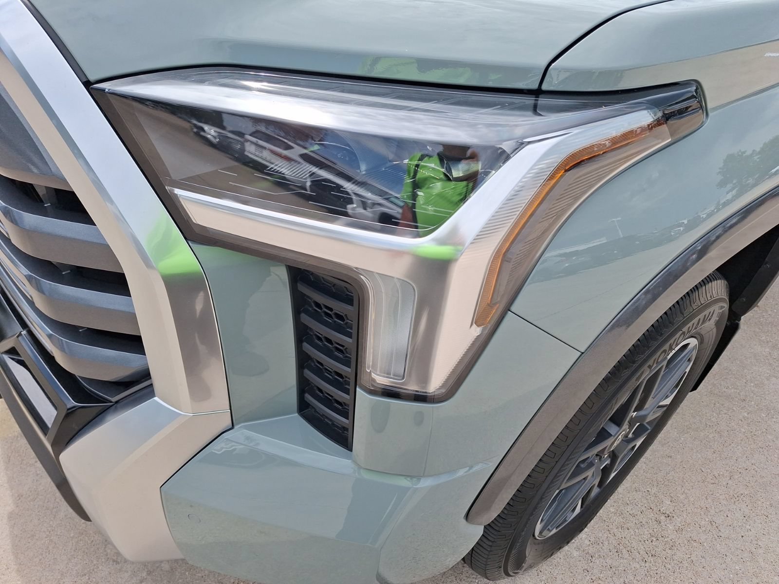 Used 2026 Toyota Tundra Limited AWD/4WD image 10