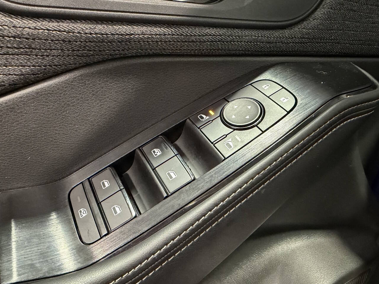 Used 2022 Nissan Rogue S AWD/4WD image 24