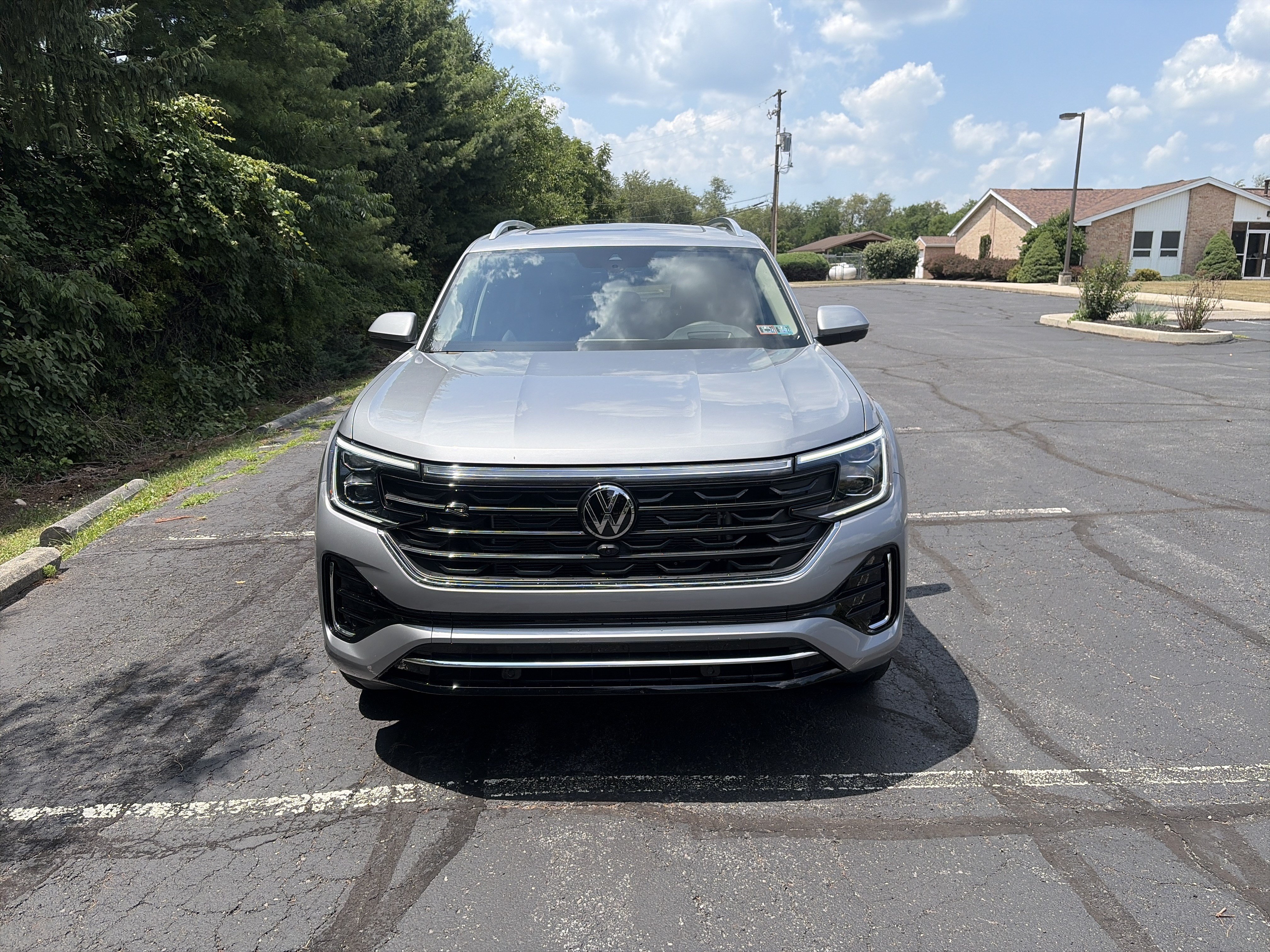 New 2026 Volkswagen Atlas SEL Premium R-Line AWD/4WD image 2